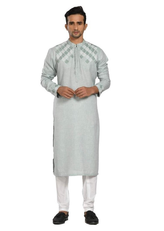 Kurta With Leaf Embroidery On The Yoke And Hand With Chhuridar