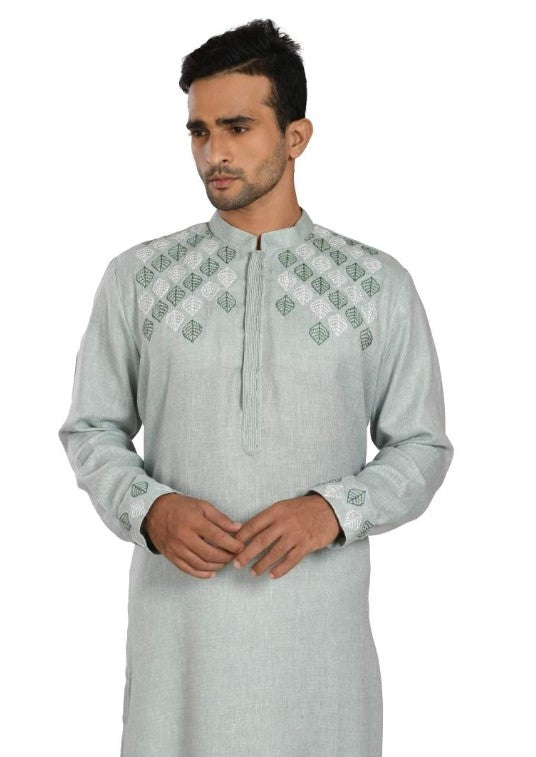 Kurta With Leaf Embroidery On The Yoke And Hand With Chhuridar