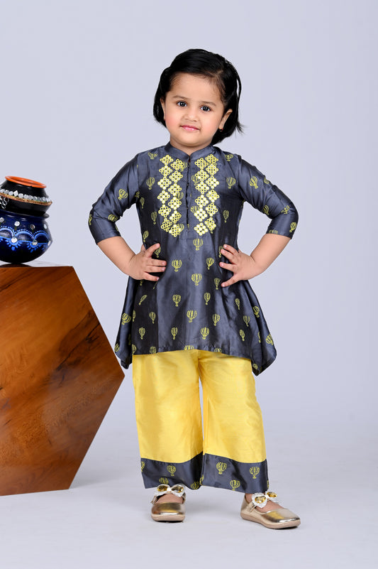 Grey Balloon Printed Assytrimical Kurti With Pant Set