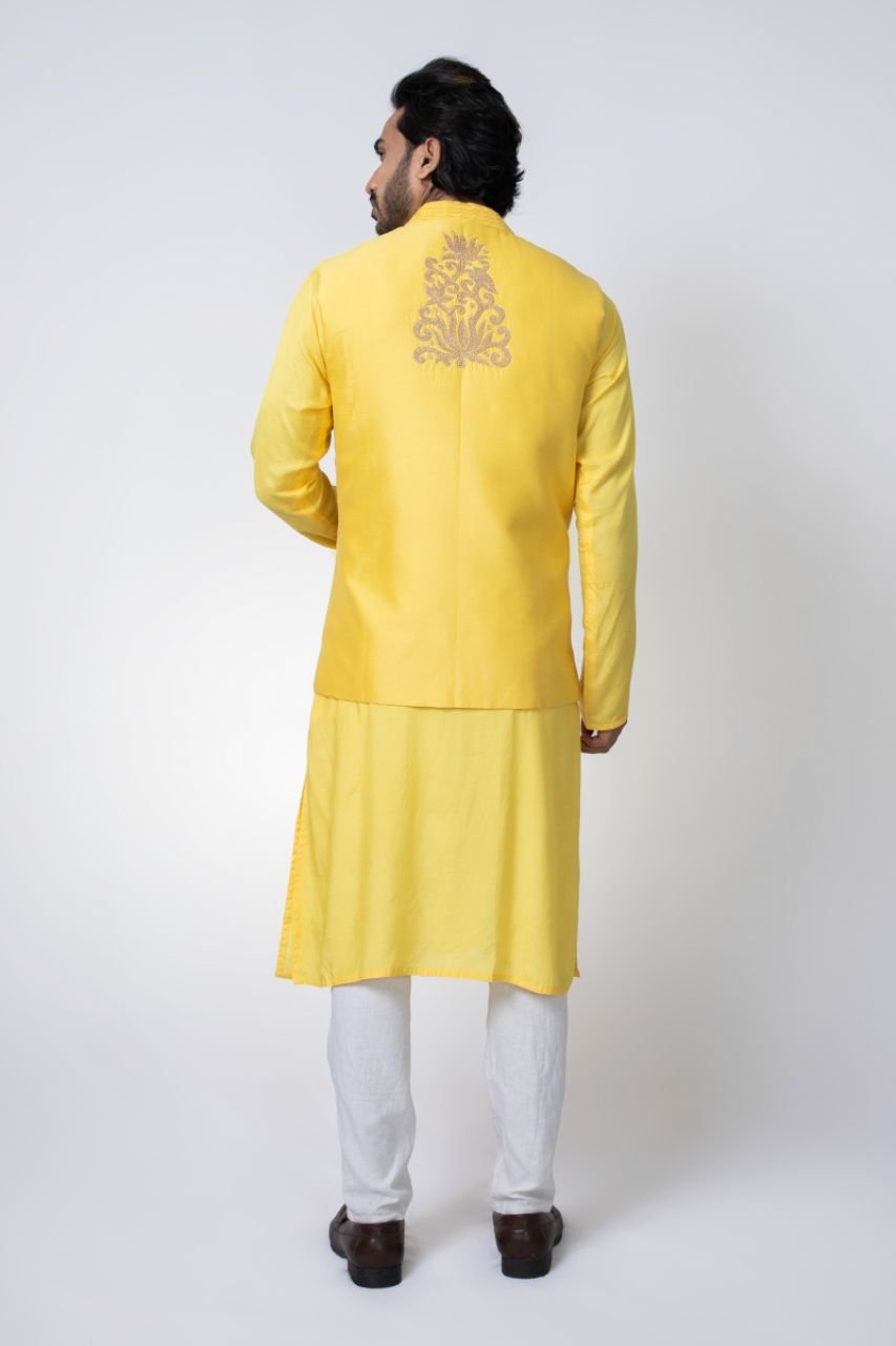 Yellow Heavy Pintux And Embroidered Bundi