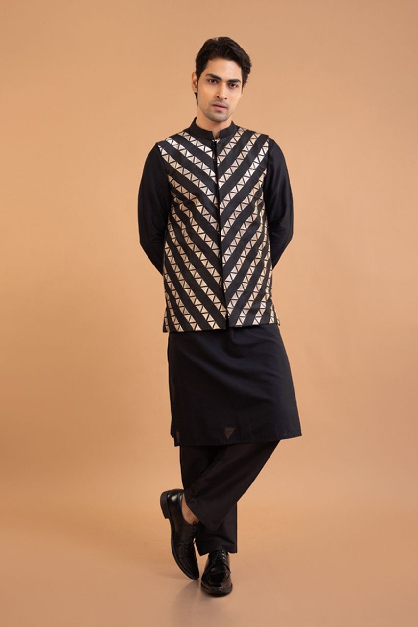 Black Kurta With Heavy Zari Embroidered Bundi Pajama Set