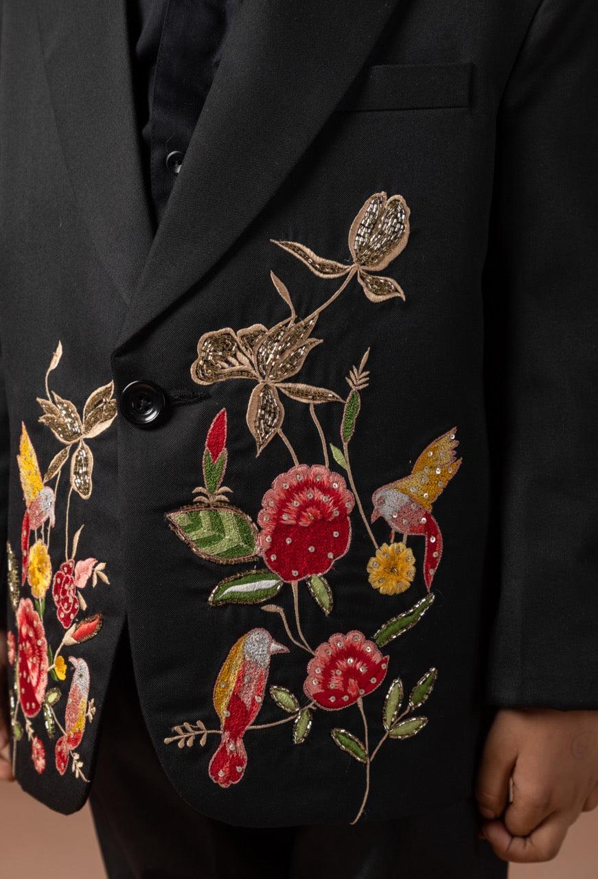 Black Tuxedo With Rose/Bird/Flower Colorful Hand Embroidery With Shirt Pant With Bow Tie Set