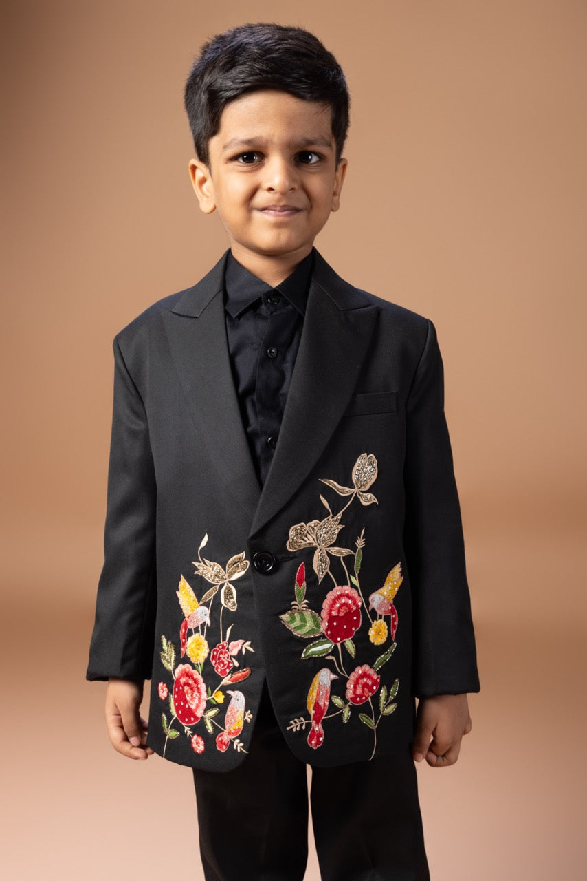 Black Tuxedo With Rose/Bird/Flower Colorful Hand Embroidery With Shirt Pant With Bow Tie Set