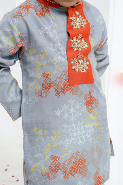 Grey Geometrical Printed Hand Embroidery Kurta With Pajama Set