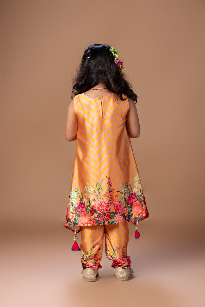 Orange Zigzig Flower Printed Kurti Top With Pant Set