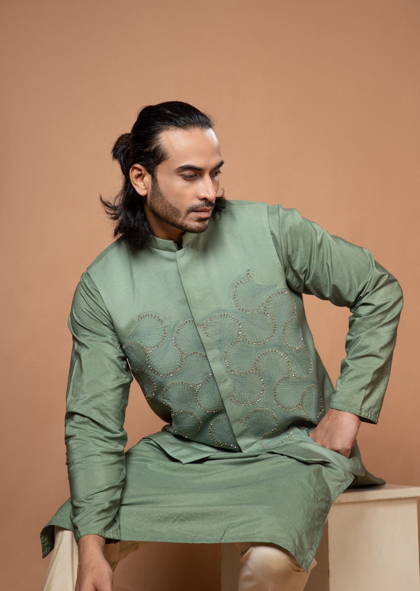 Olive Green Plain Kurta With Quirku Embroidery Bundi Pajamna Set