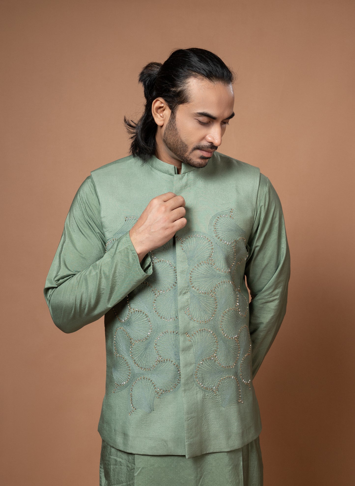 Olive Green Plain Kurta With Quirku Embroidery Bundi Pajamna Set