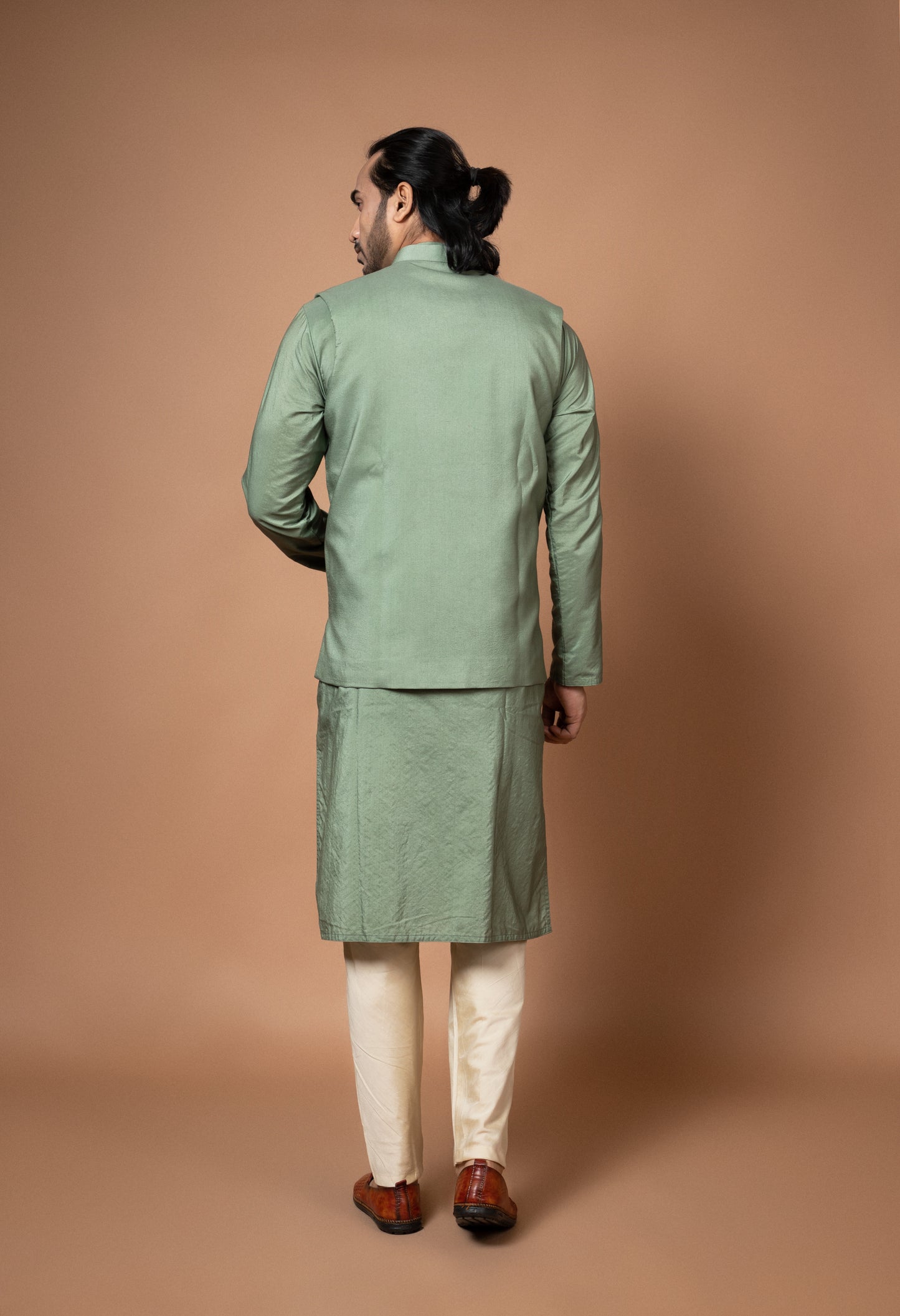 Olive Green Plain Kurta With Quirku Embroidery Bundi Pajamna Set