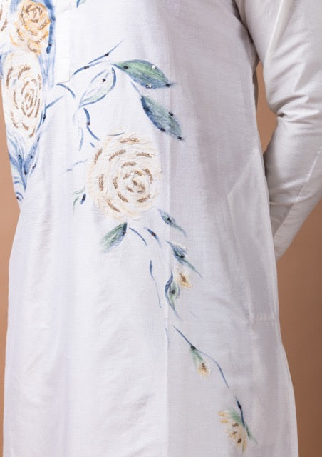Off White Hand Foam Painted Flower On Kurta With Kardana Hand Embroidery With Pajama Set