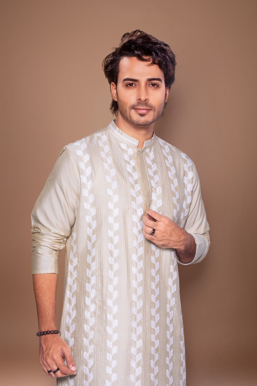 Applique And Stichline Kurta With Pajama Set - Beidge
