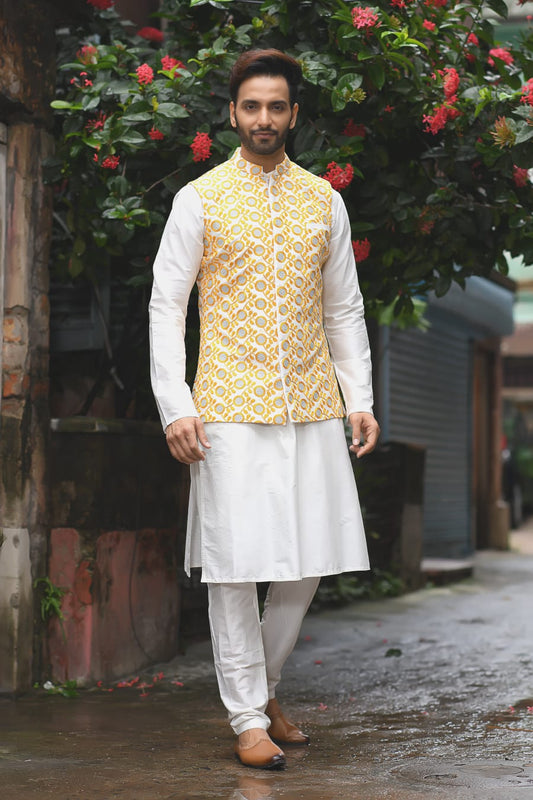 Light Beidge With Stichline And Applique On Kurta With Heavy Hand Zardosi Embroiderey Bundi Set